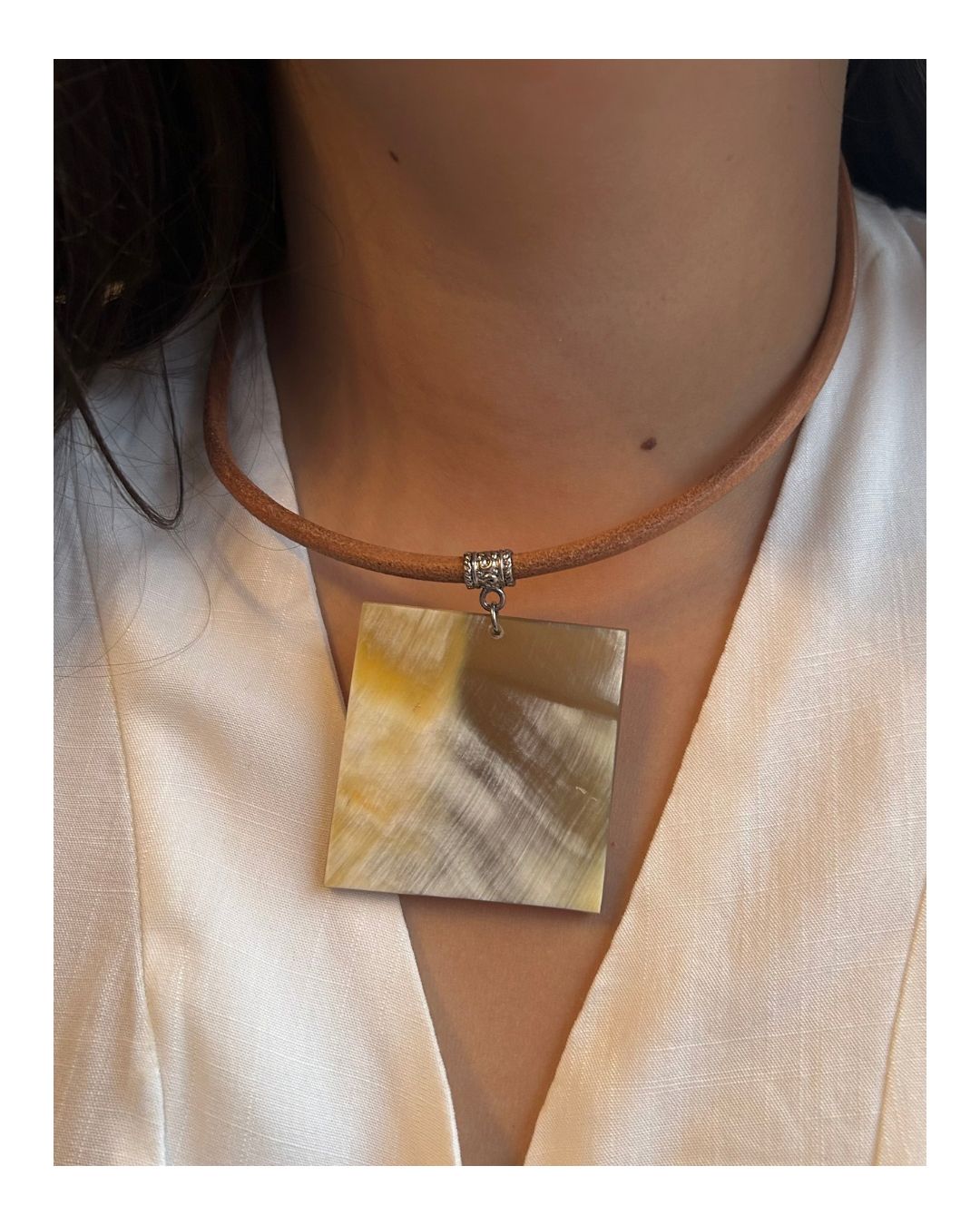 Collar cuero y guampa