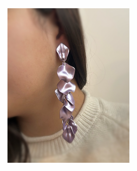 Caravanas pétalos metalizada lilas