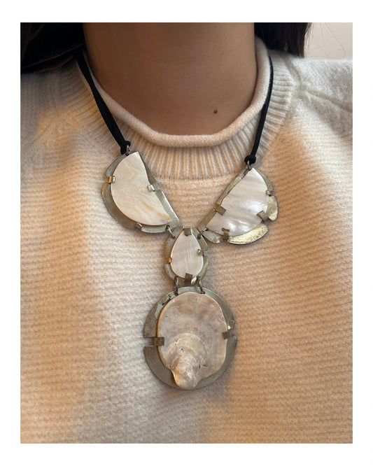 Collar nácar engarzados