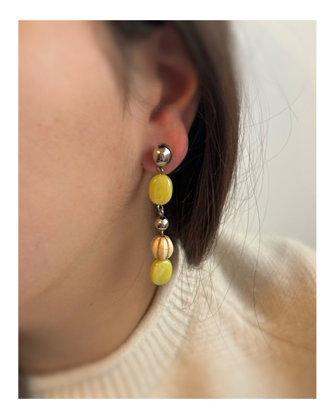 Caravanas colgantes amarillas