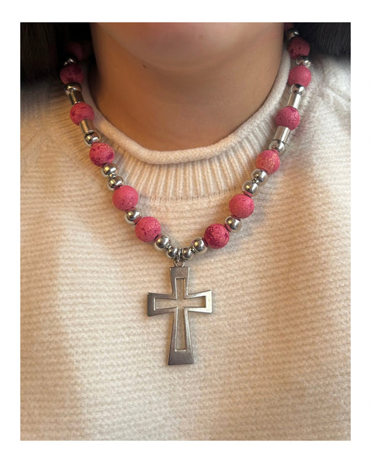 Collar lava volcánica rosa