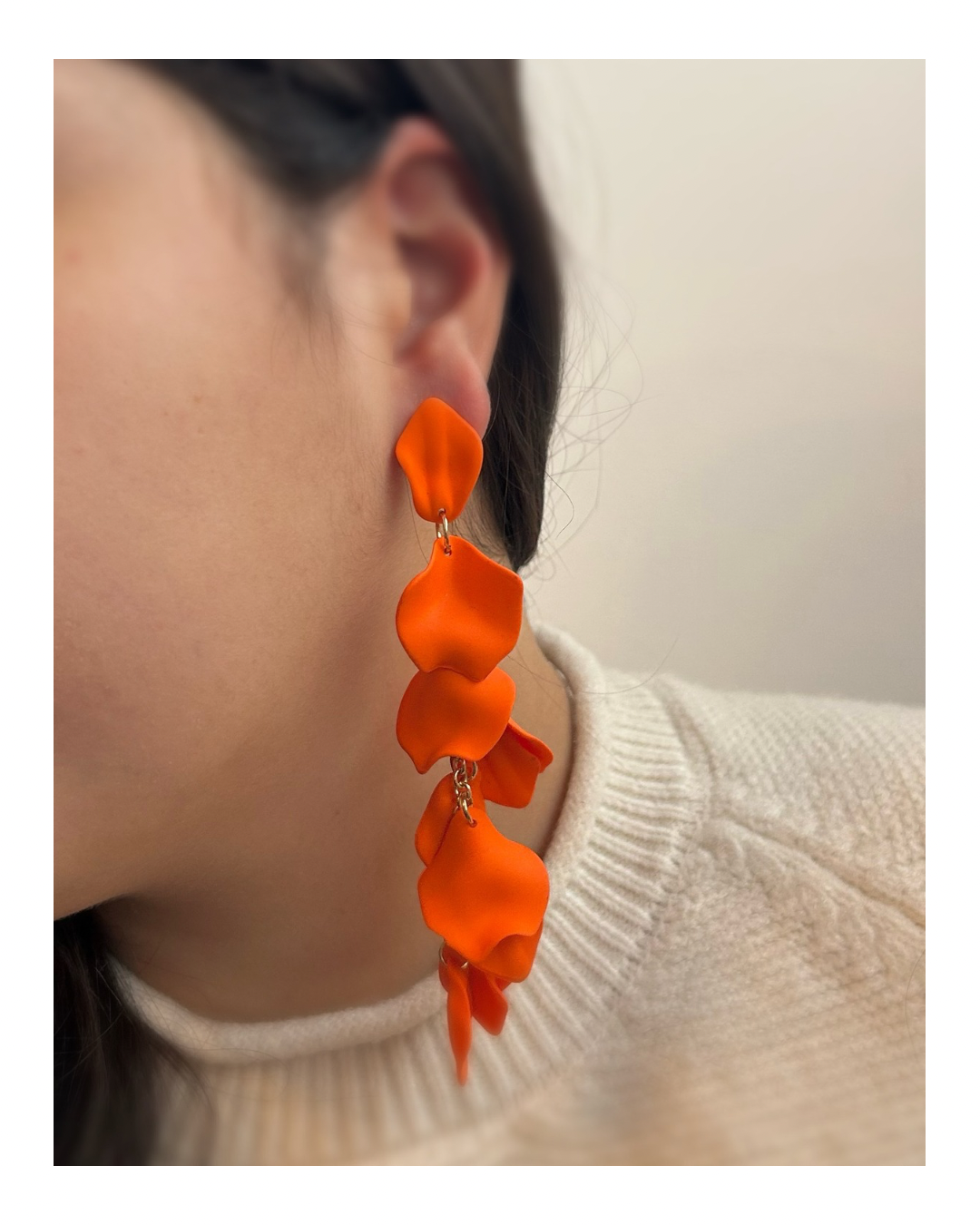 Caravanas pétalos anaranjados