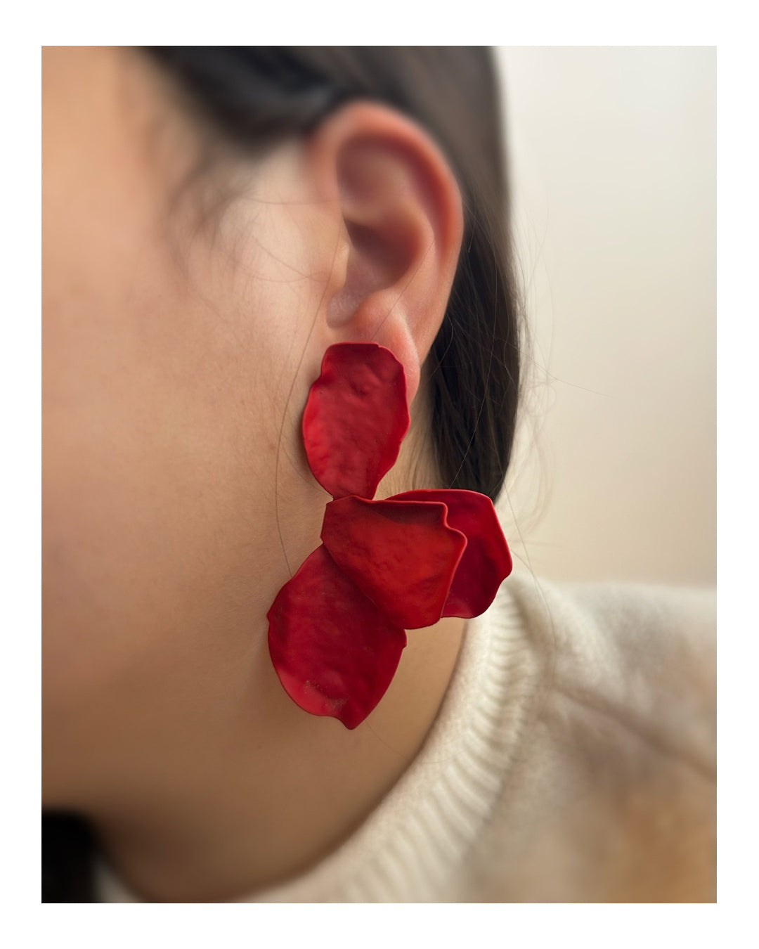 Caravanas media flor color rojo