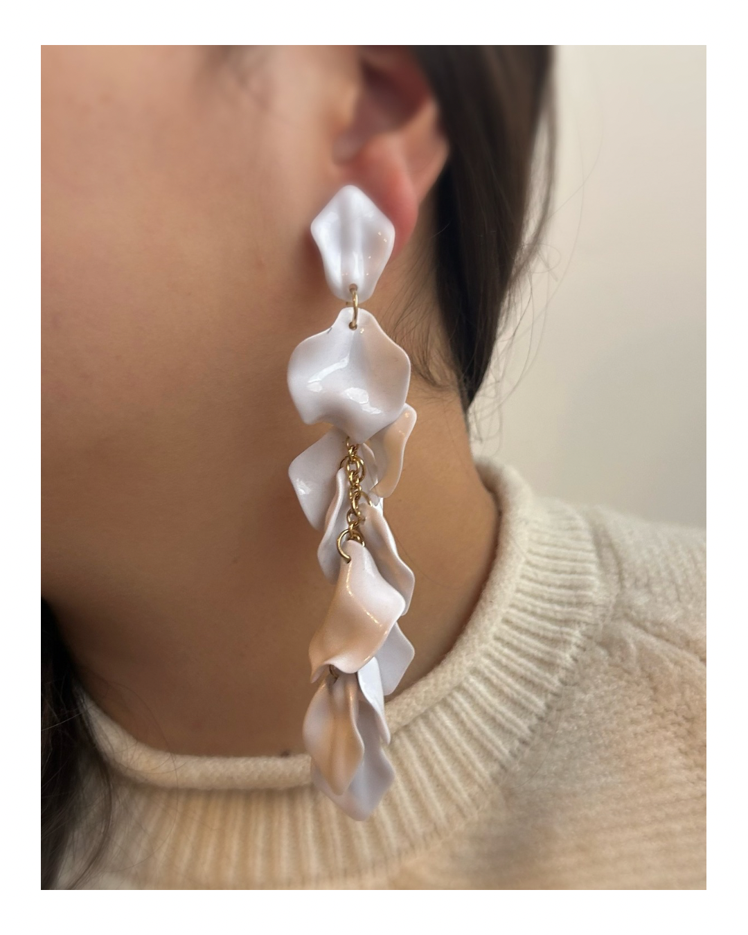 Caravanas pétalos blanco