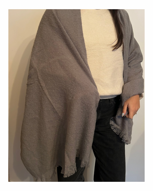 Bufandón gris claro