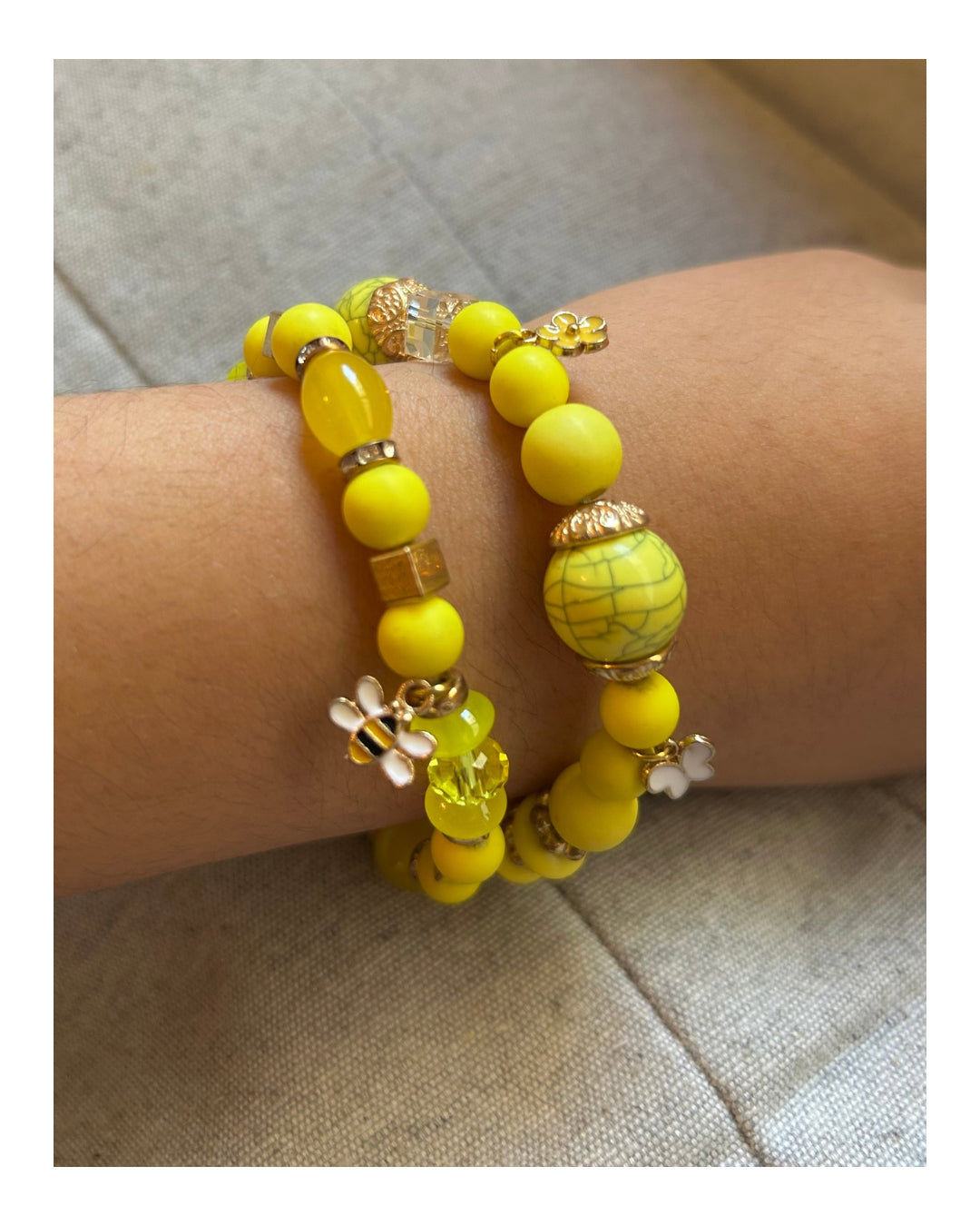 Pulseras de acrílico - amarillas